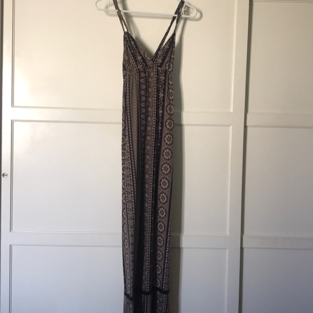 Full Tilt brown and black maxi dress 🖤